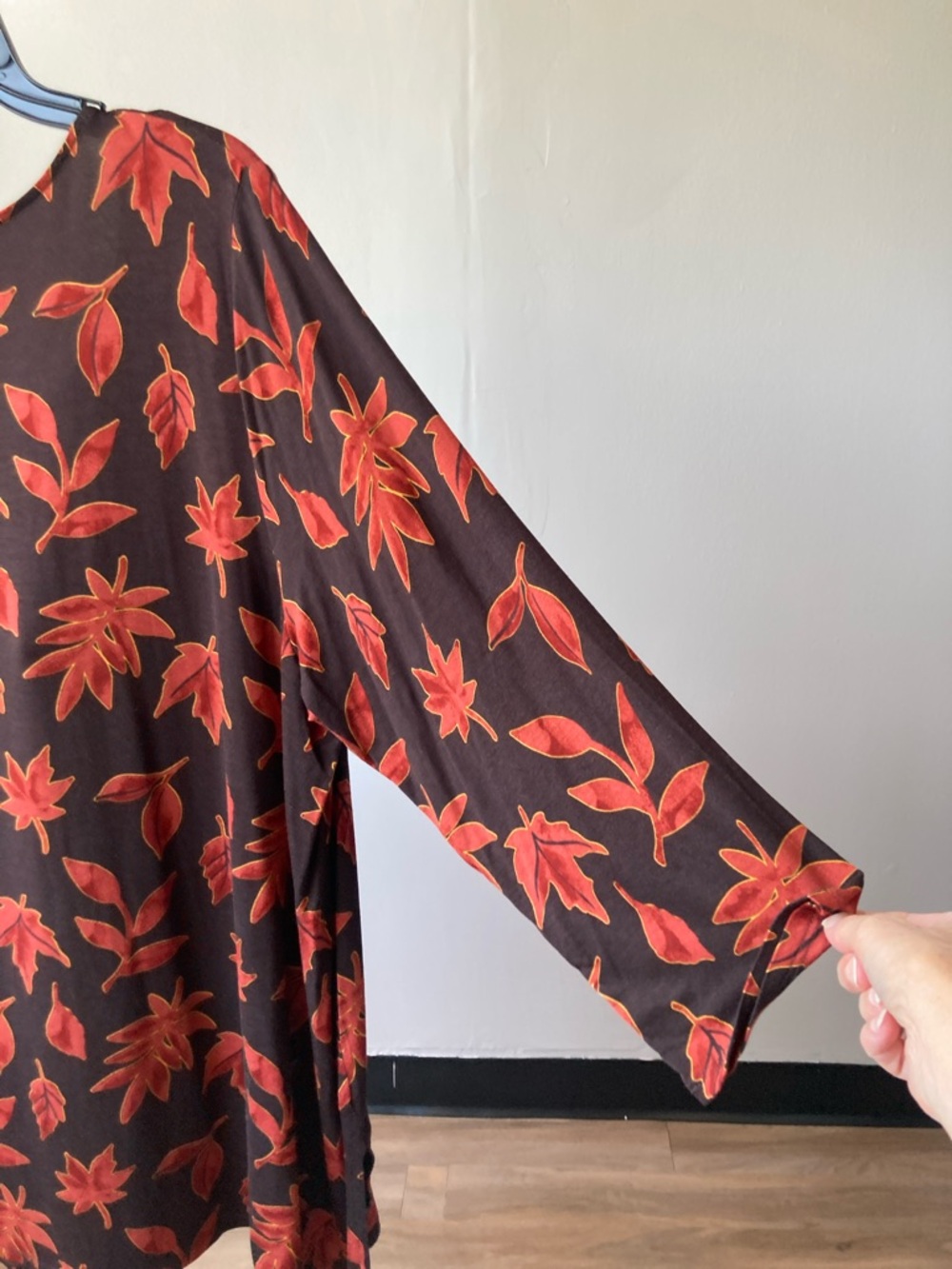 Preswick & Moore leaves print top soft with stretch casual 2X - Picture 6 of 15